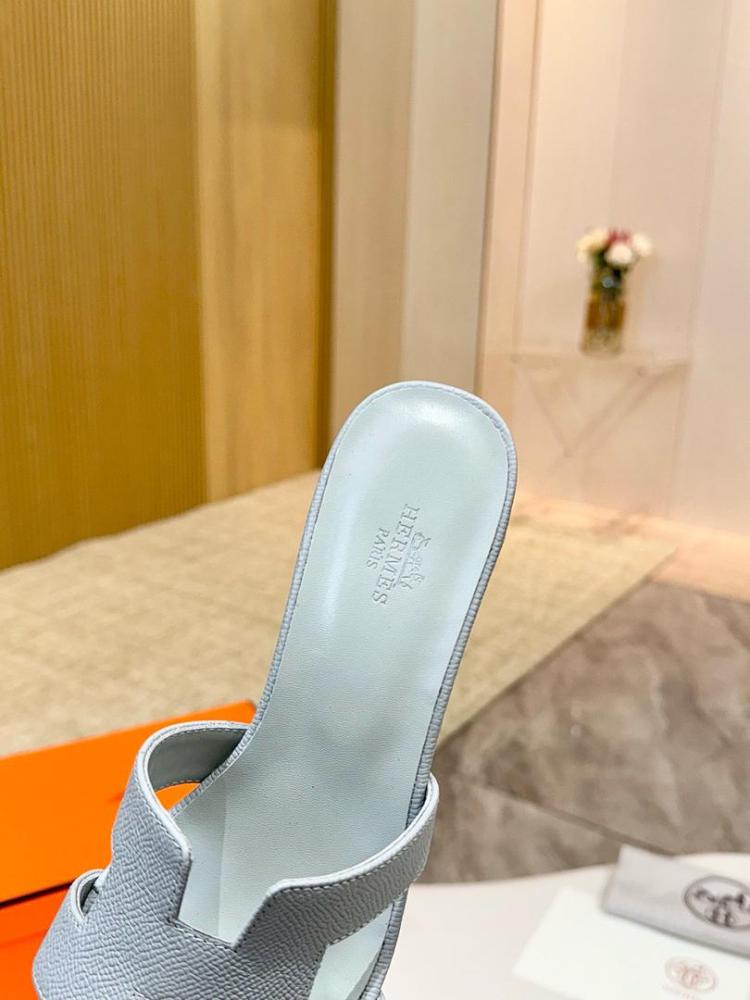 美品✨エルメス　オラン　キャンバス柄　ミュール　38ハーフ　ライトブルー Hermes Oran Sandals Sky Blue H-Cut | Tabby Tamara Swagyo | SWAGYO
