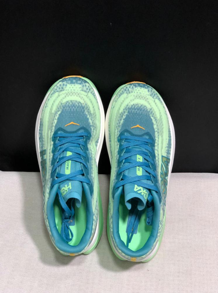 هوكا ون ماتش اكس اخضر وأزرق