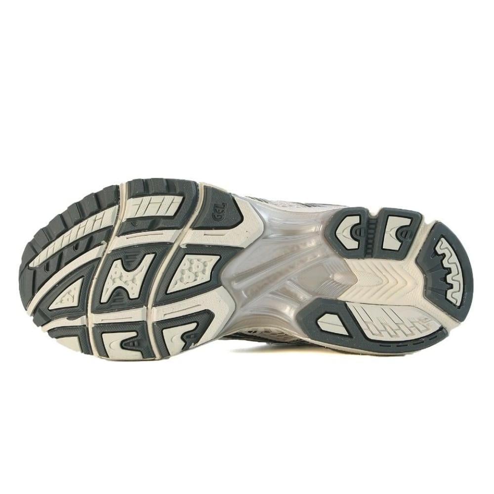 سنيكر ايسكس جيل كايانو 14 زيتي