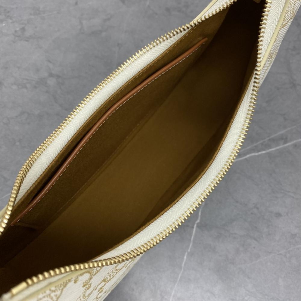 شنطة سيلين أبيض