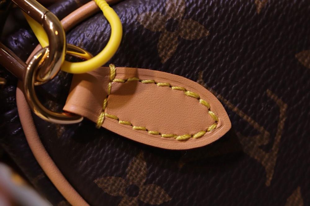 شنطة لويس فيتون صغيرة بني