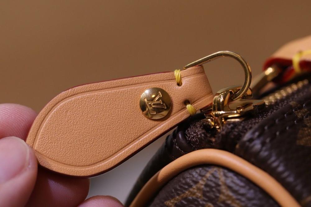 شنطة لويس فيتون صغيرة بني