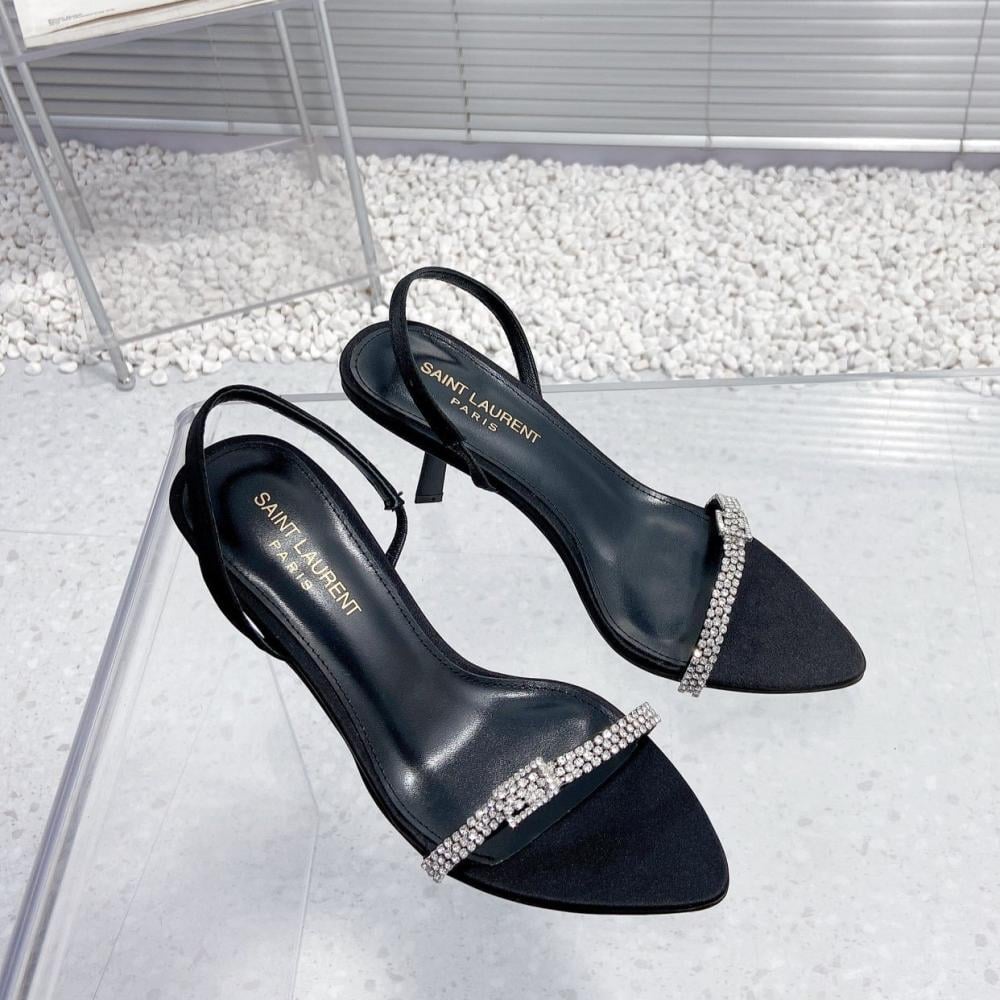 سان لوران كعب عالي