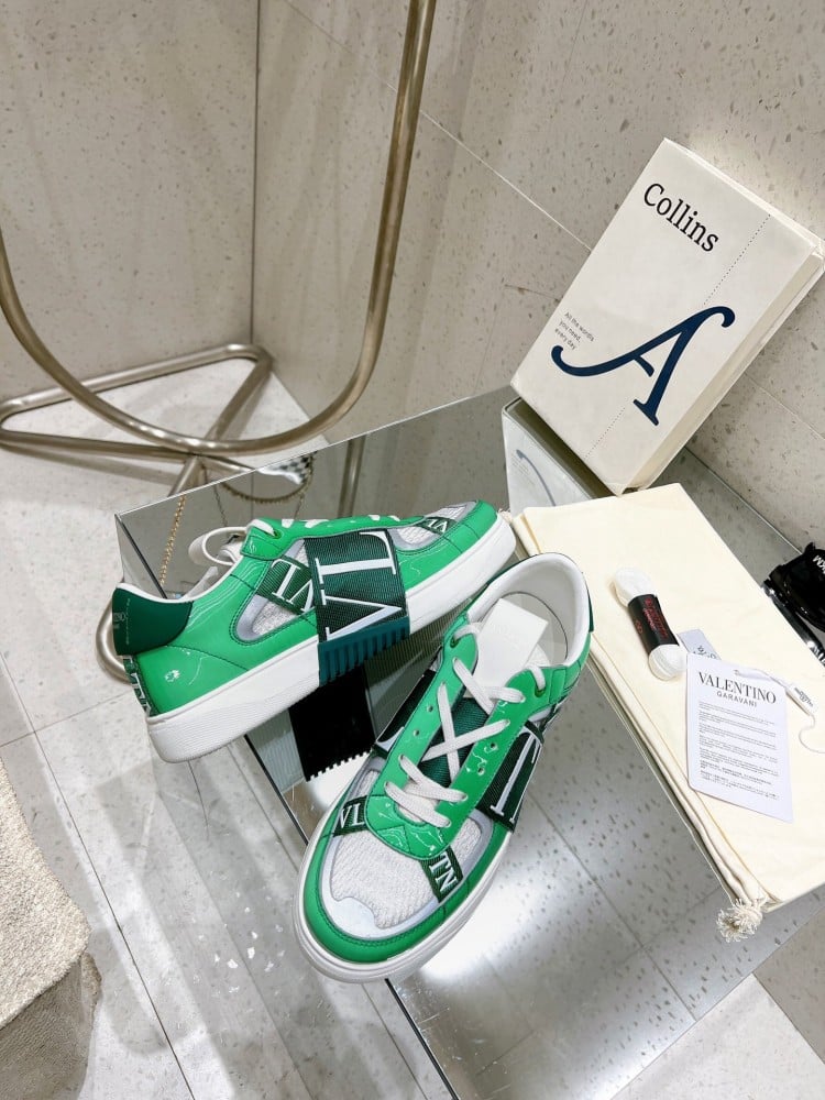 حذاء فالينتينو جرافاني اخضر