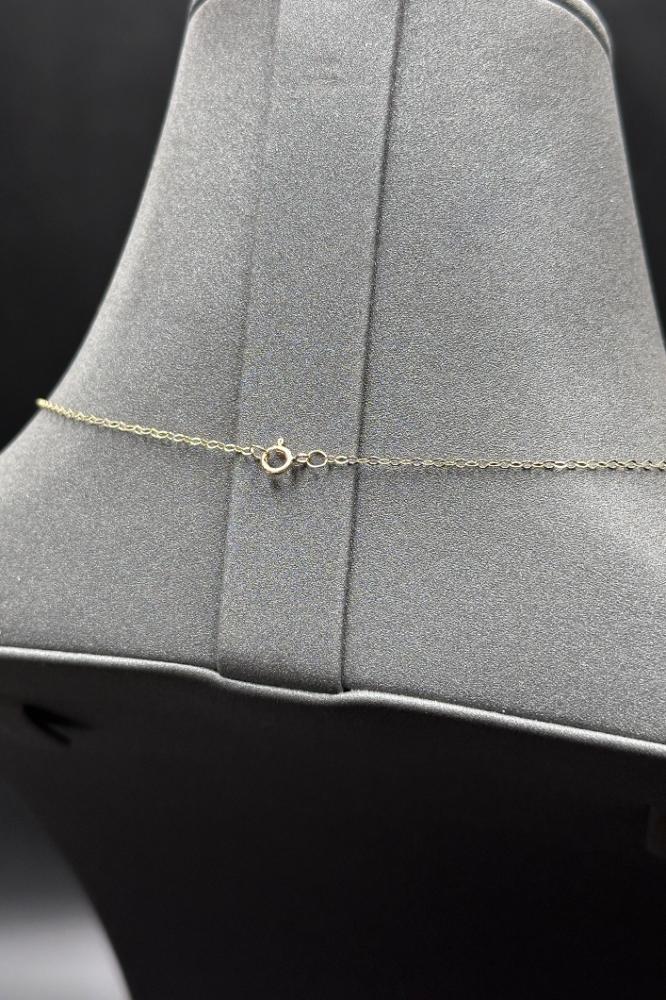 Shawl with Rose Design in Gold and Diamond Style
