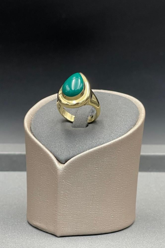 خاتم دمعة ذهب مع صدف ملون عيار 18 وزن 6.2 الى 6.4 جرام