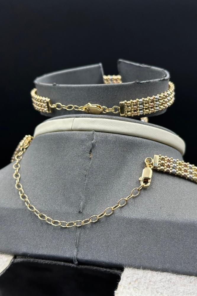 طقم كور ليزر ذهب صافي ملون عيار 18 وزن 35.2 جرام لكل المناسبات