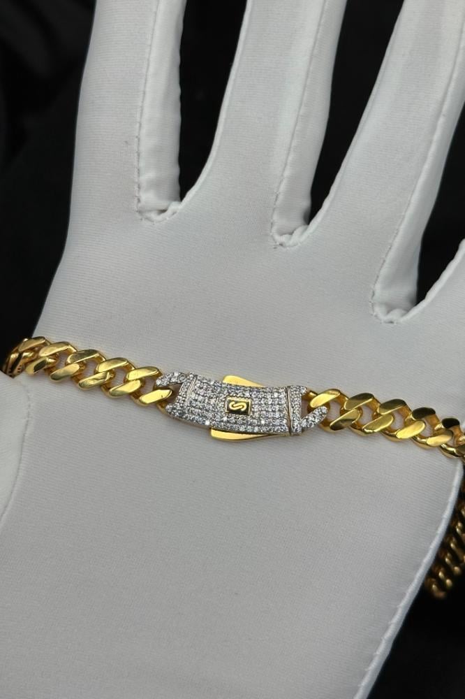 عقد جنزير ذهب تصميم الماس