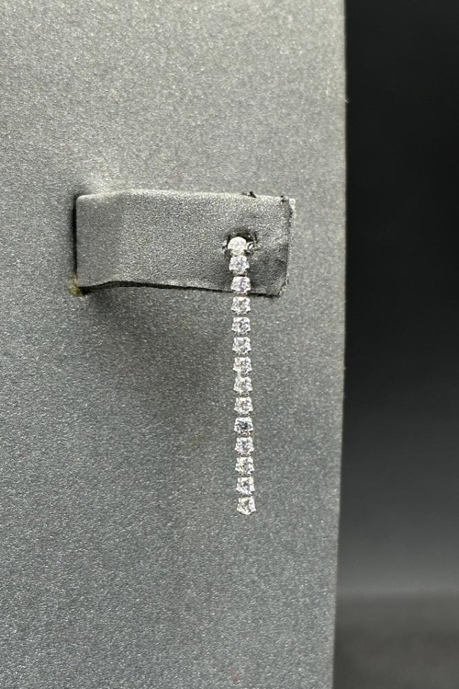 طقم تنس ذهب ابيض تصميم الماس عيار 18 وزن 9.1 جرام رقيق