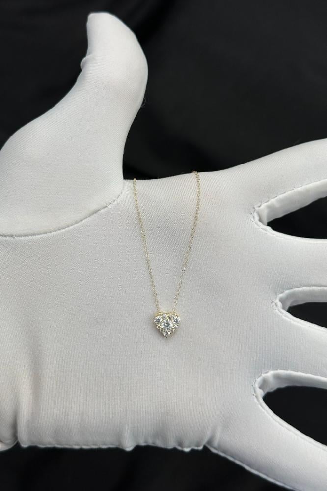 عقد قلب مع فص دائرة ذهب تصميم الماس عيار 18 وزن من 0.7 الى 0.8 جرام