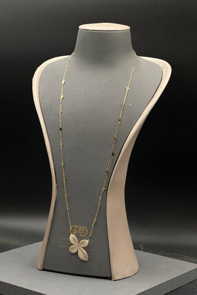 شال وردة ذهب تصميم الماس