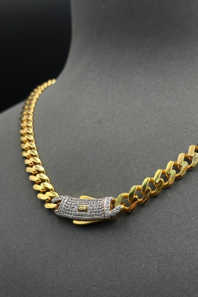 عقد جنزير ذهب تصميم الماس