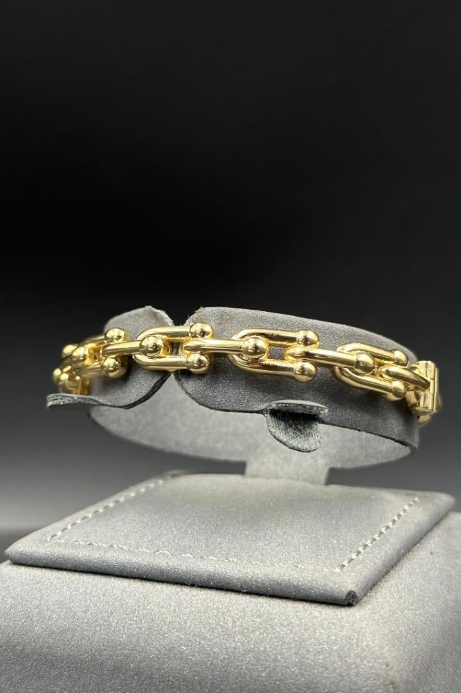 اسوارة جنزير ذهب تصميم الماس عيار 18 وزن من 11 الى 11.2 جرام