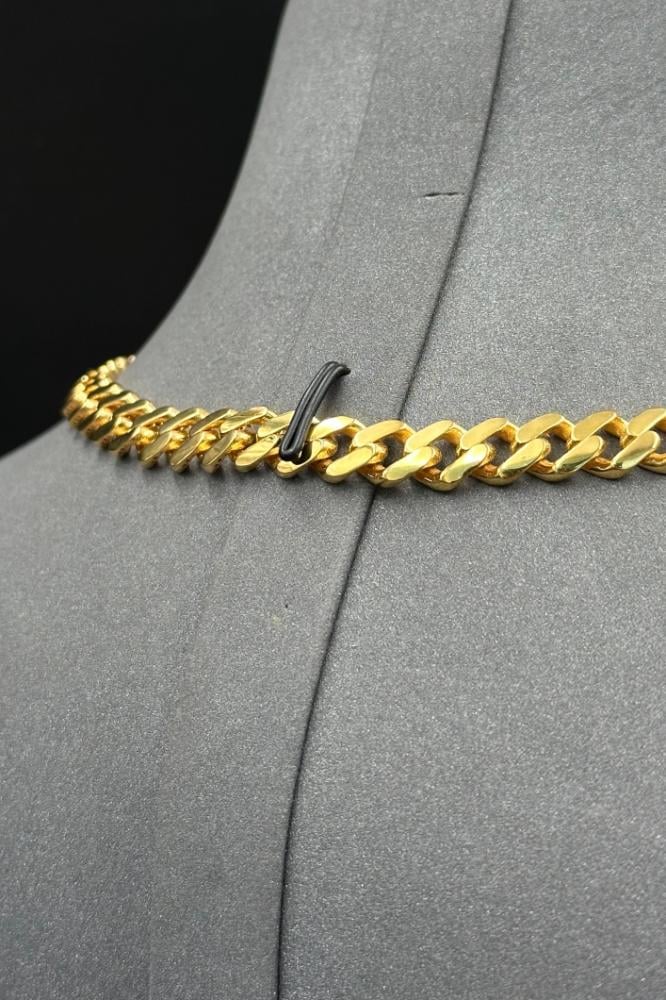 عقد ذهب عيار 21