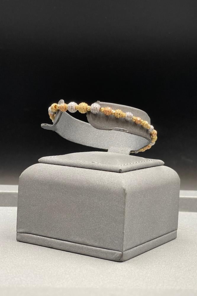 اسوارة كور ذهب عيار 18 صافي بتصميم الماس بوزن 8,1 جرام