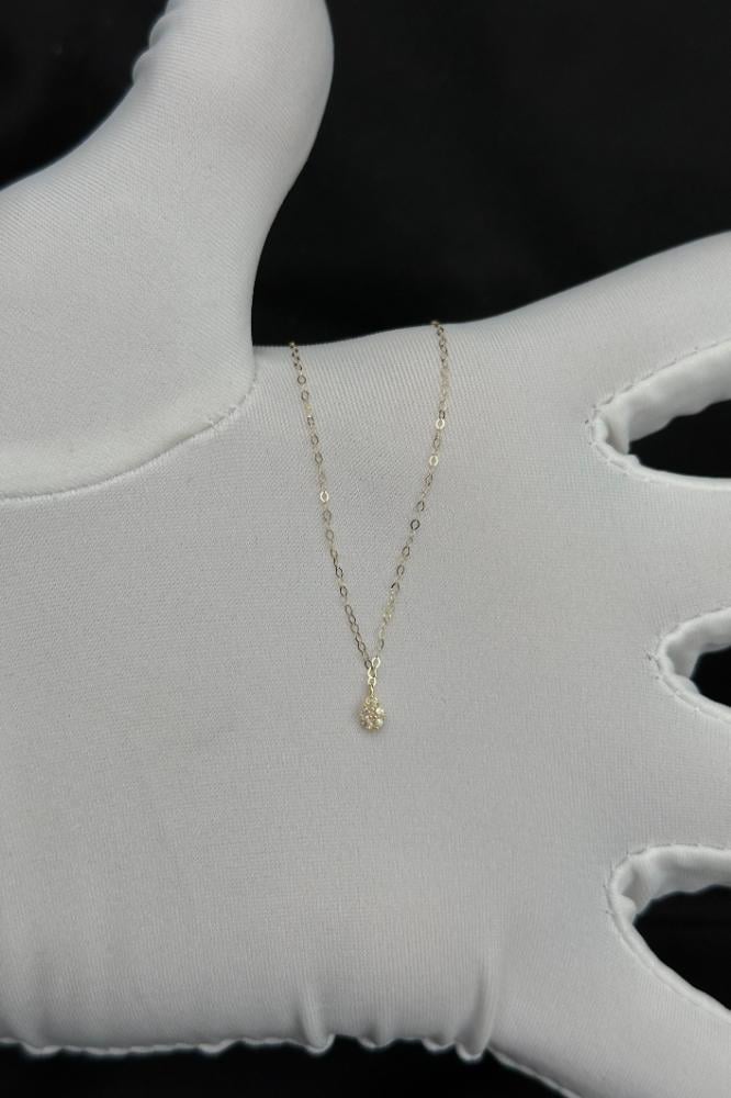 عقد قطرة ذهب تصميم الماس عيار 18 وزن 0.3 جرام