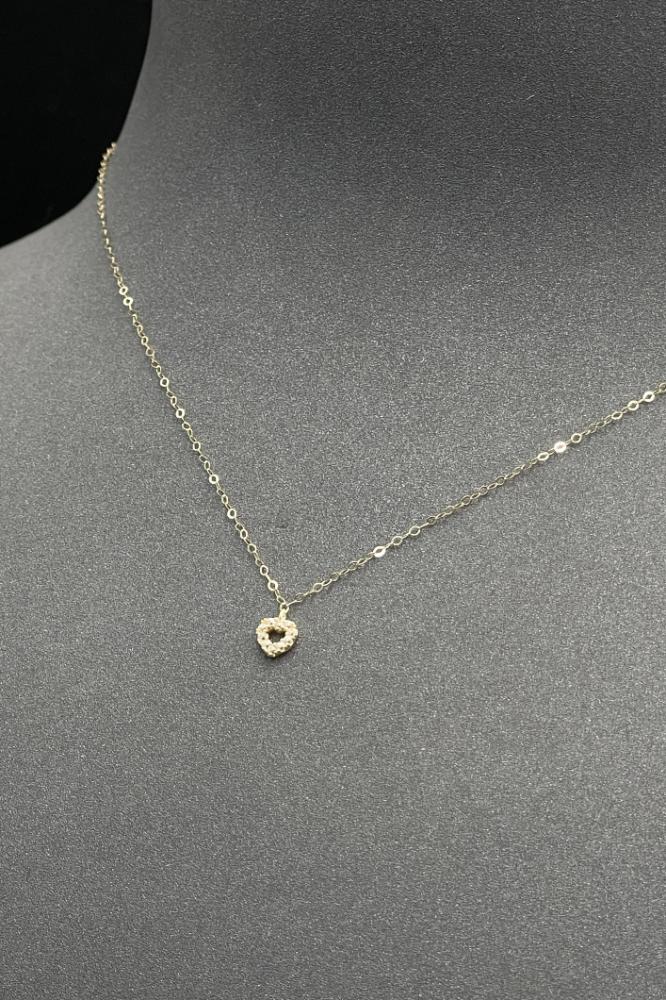 عقد قلب ذهب تصميم الماس عيار 18 وزن 0.3 جرام