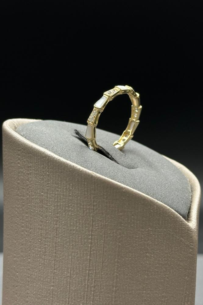 دبله صدف ابيض ذهب تصميم الماس