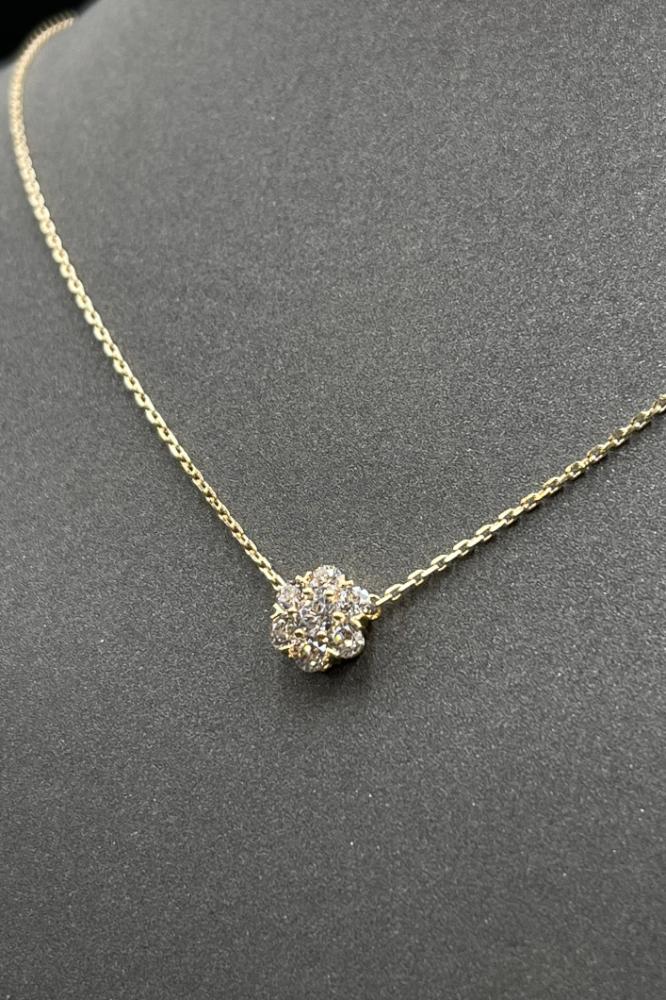 طقم وردة ذهب تصميم الماس لكل المناسبات