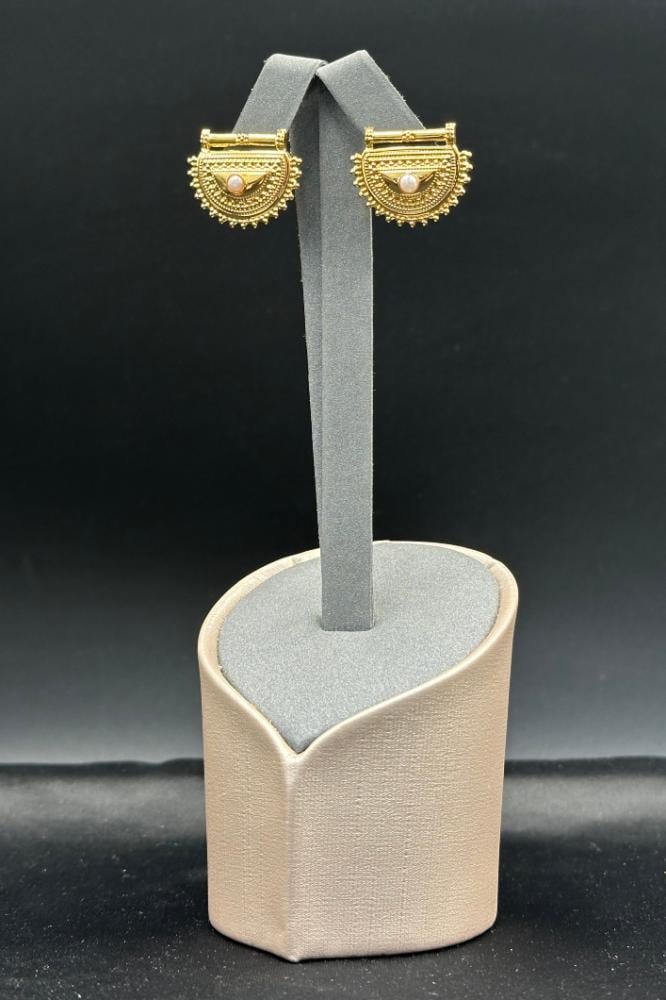 حلق براشي ذهب بحريني عيار 21 وزن من 2.7 الى 2.8 جرام لمحبي التميز