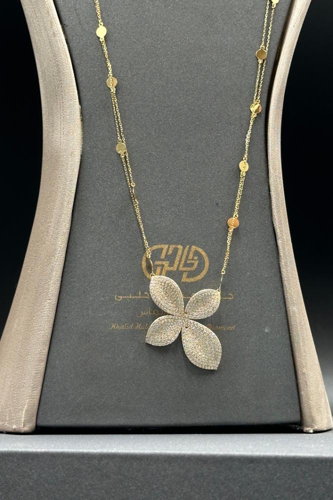 شال وردة ذهب تصميم الماس