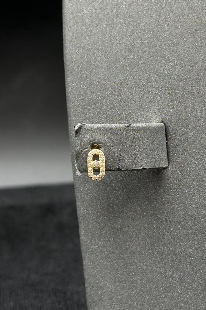 طقم مستطيل ذهب تصميم الماس وزن من 1.9 الى 2 جرام