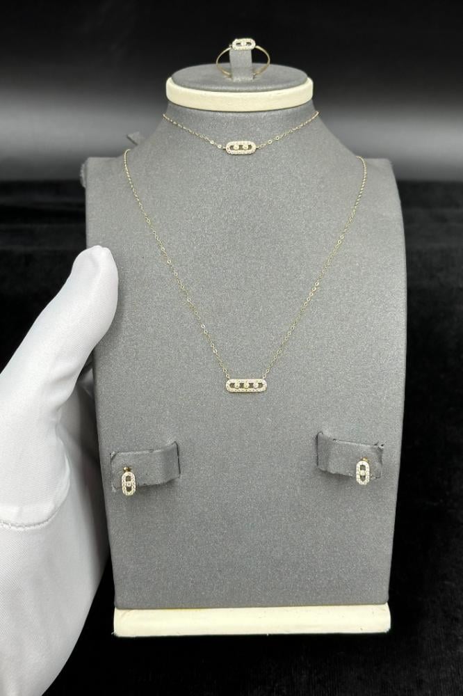 طقم مستطيل ذهب تصميم الماس وزن من 1.9 الى 2 جرام لاستخدامك اليومي