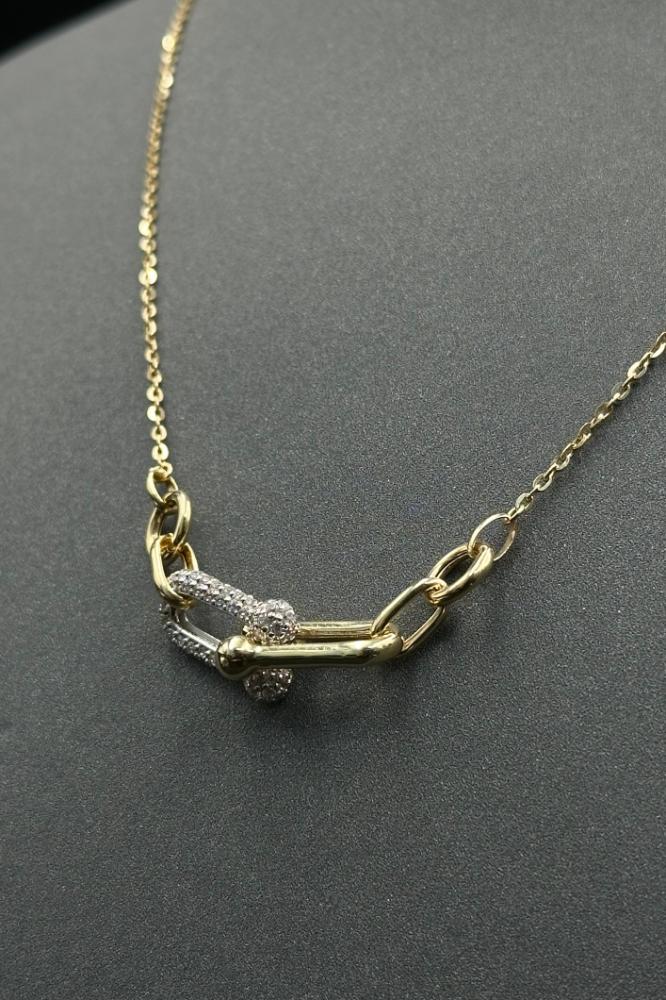 عقد مع اسوارة جنزير ذهب تصميم الماس عيار 18 وزن 10.8 جرام