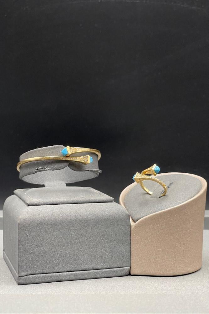 اسوارة مع خاتم ذهب تصميم الماس مع فص فيروزي