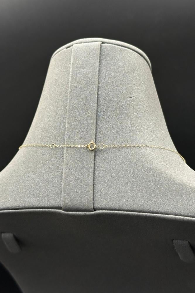 عقد ذهب عيار 18