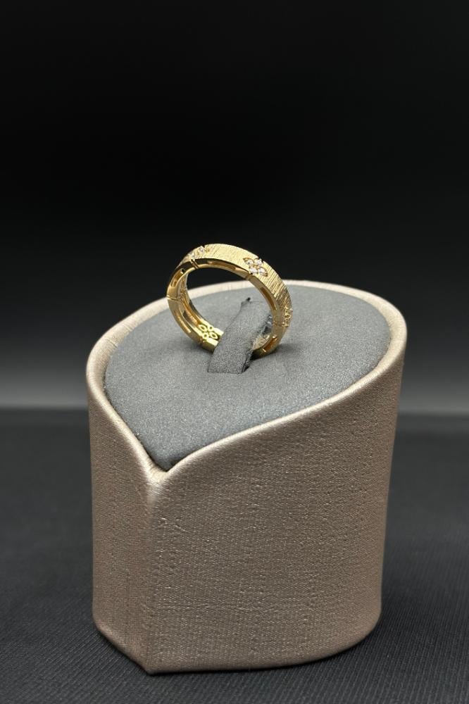 خاتم وردة ذهب تصميم الماس