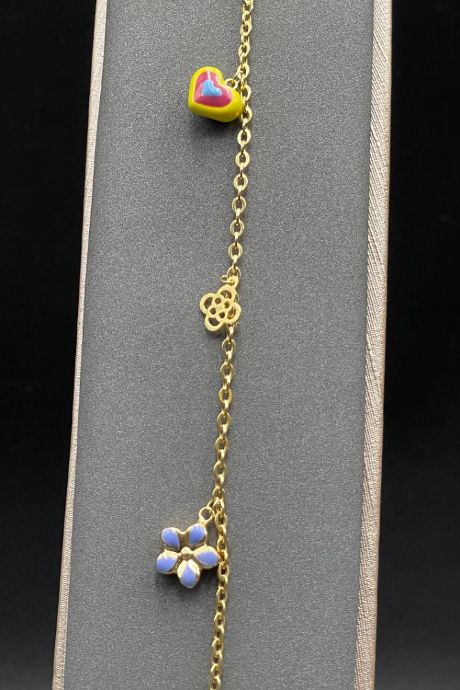 عقد مع اسوارة زهرة و قلب ذهب ملون عيار 18