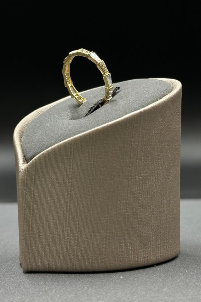 دبله صدف ابيض ذهب تصميم الماس