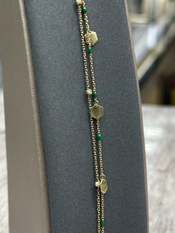 سوار ذهب عيار 18 قطعة فريدة من نوعها تجمع بين الرقة والاناقة