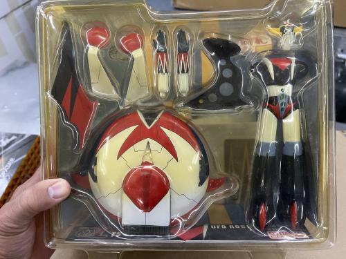 مجسم غرندايزر من ديناميك تويز