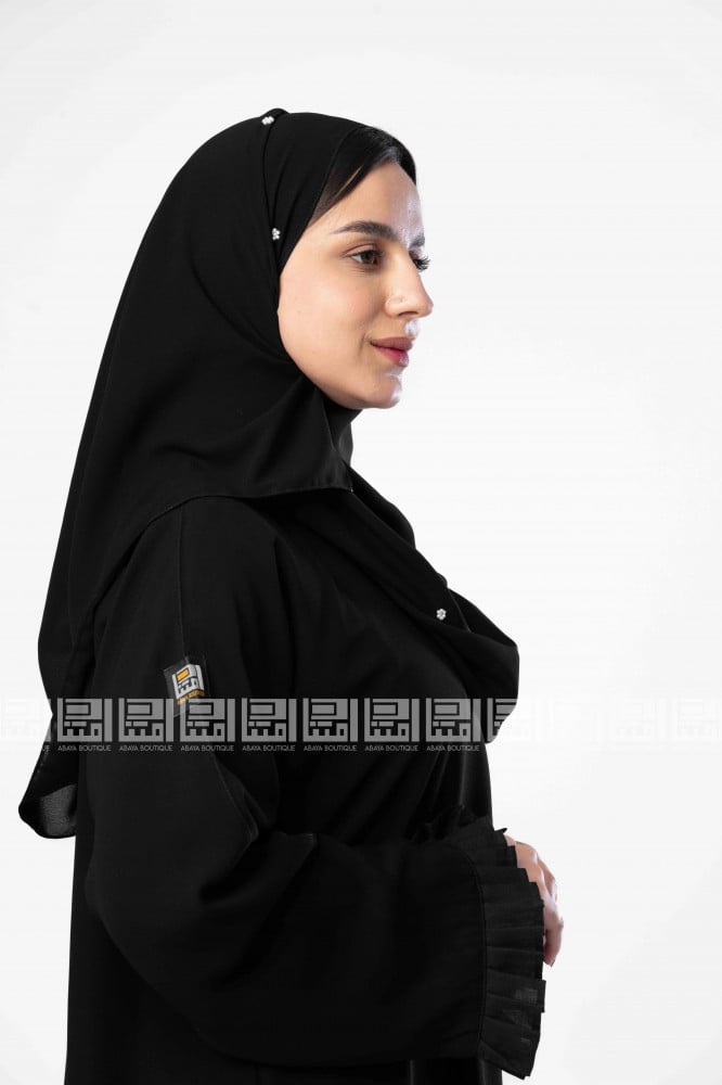 طرحة سوداء بتناثر الورد الخرزي 3046