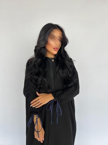 منتج مجاني: عباية سوداء بخيوط كحلية 1207