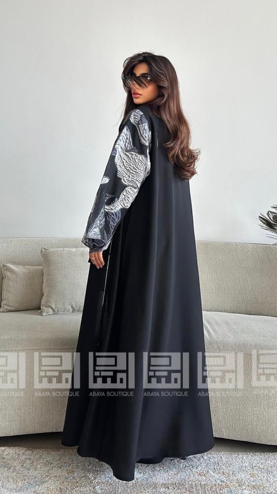 عباية سوداء ربع كلوش باكمام من الجاكار المورد 1480