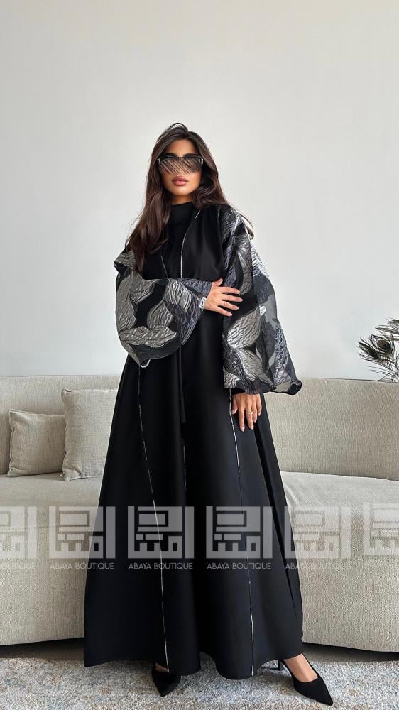 عباية سوداء ربع كلوش باكمام من الجاكار المورد 1480