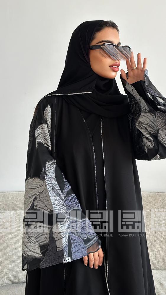 عباية سوداء ربع كلوش باكمام من الجاكار المورد 1480