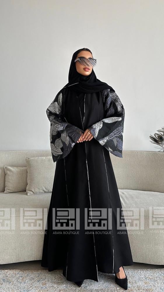 عباية سوداء ربع كلوش باكمام من الجاكار المورد 1480