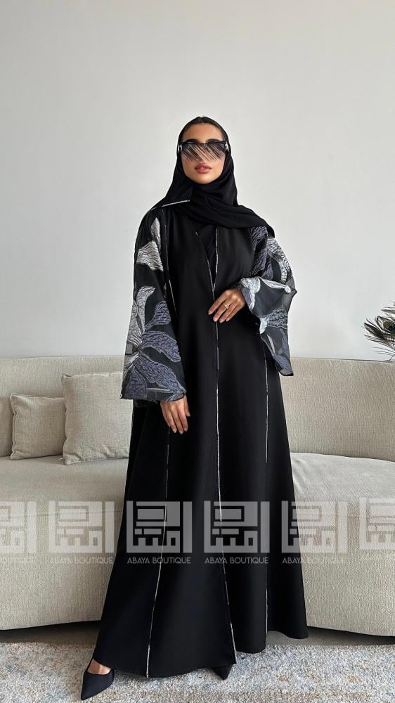 عباية سوداء ربع كلوش باكمام من الجاكار المورد 1480