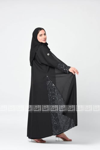 عباية سوداء مزينة بالتول 1275