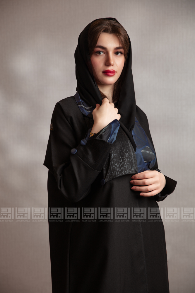 عباية سوداء بتفاصيل كحلية 1223