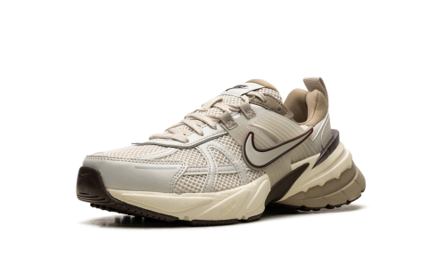 شوز Nike V2K