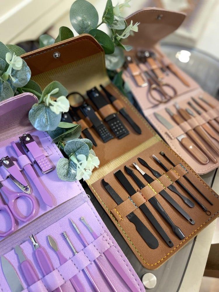 العناية بالاظافر