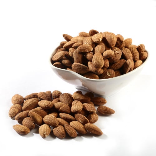 لوز محمص بدون ملح