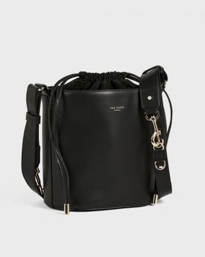 حقيبة تيد بيكر