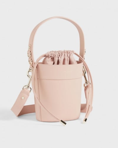 حقيبة تيد بيكر