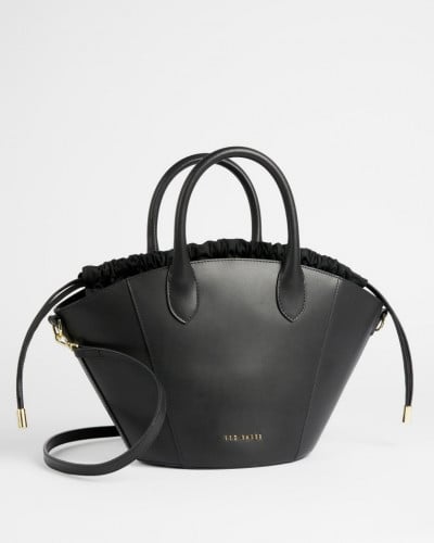 حقيبة تيد بيكر